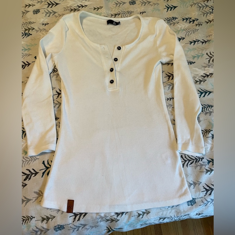 Henley Style 3/4 Sleeve Top